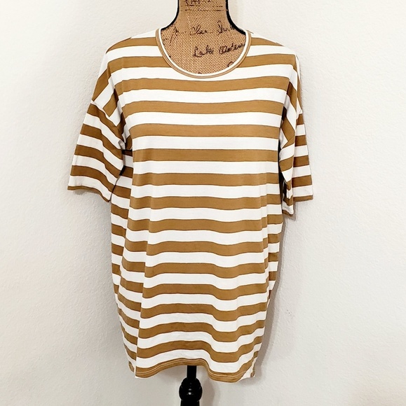 LuLaRoe Tops - LULAROE Classic tee gold and beige stripes XS